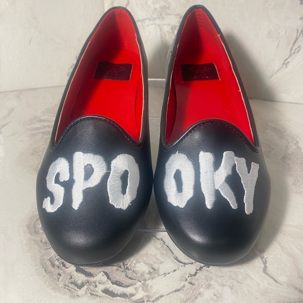 Strange cvlt spooky black flats women’s size 6